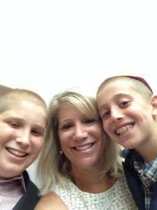 boys and mom